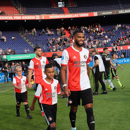 Feyenoord-Panathinaikos-masc-048.JPG