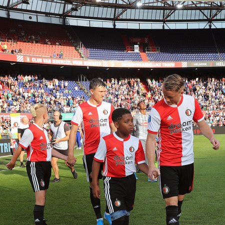 Feyenoord-Angers-masc-104.JPG