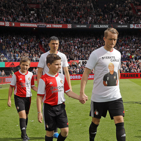 Feyenoord-Utrecht-masc-69.JPG
